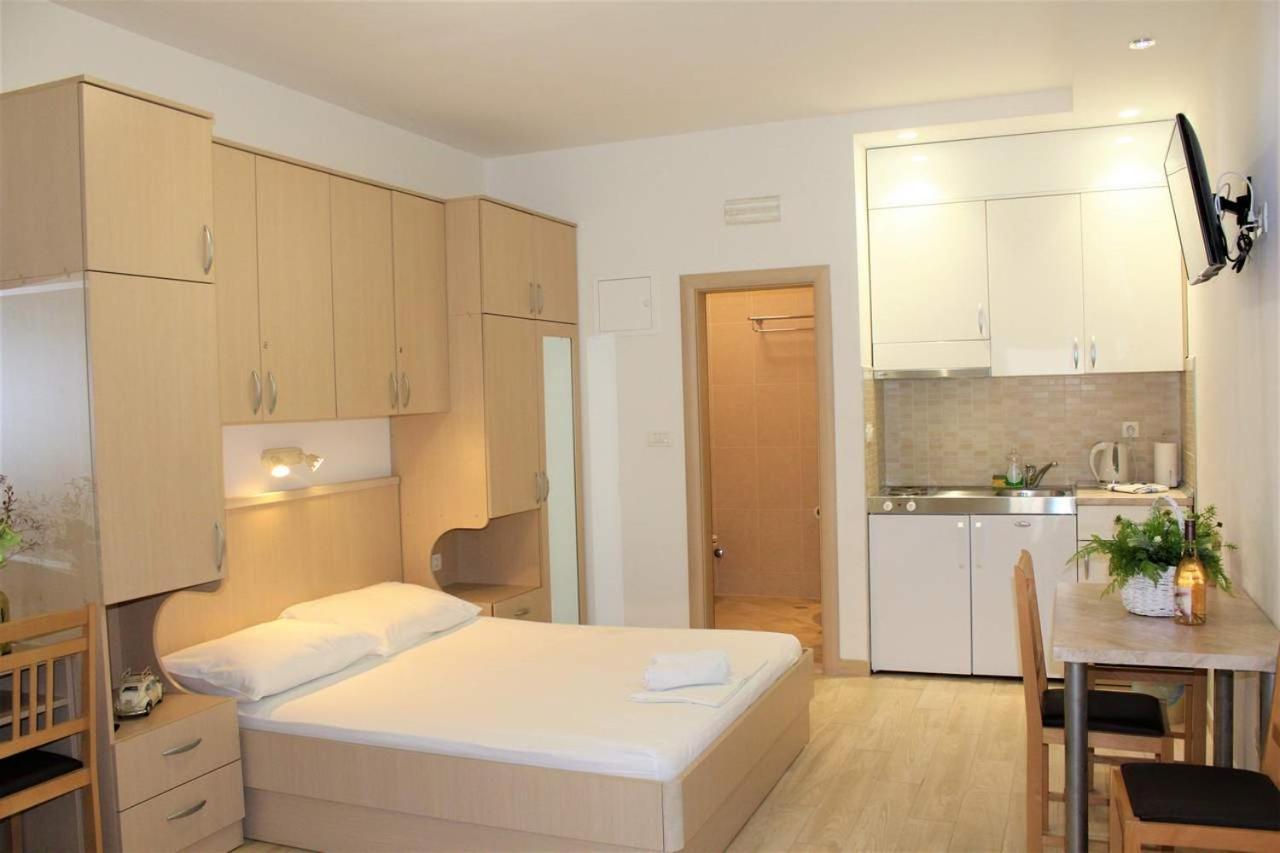 City Center Apartments Miro Makarska Buitenkant foto