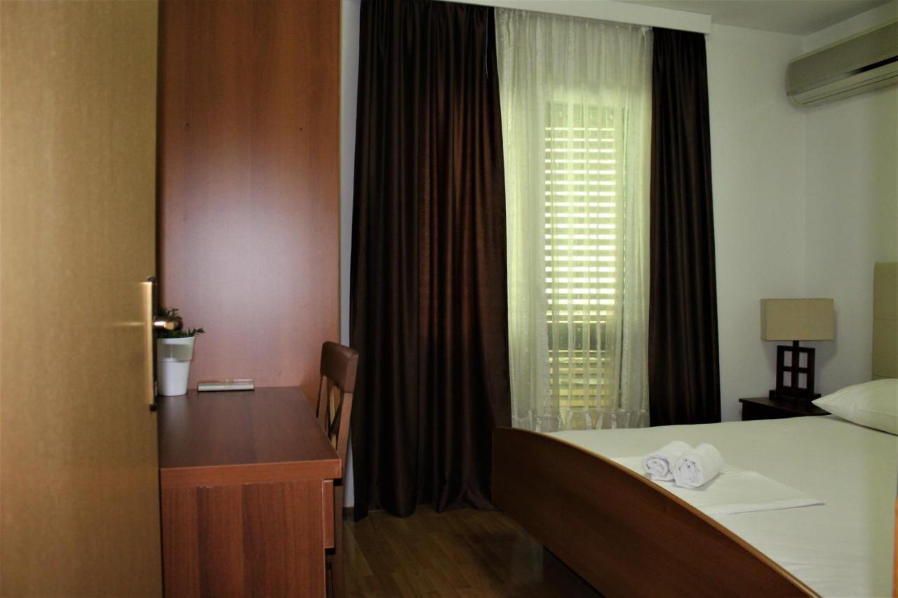 City Center Apartments Miro Makarska Buitenkant foto