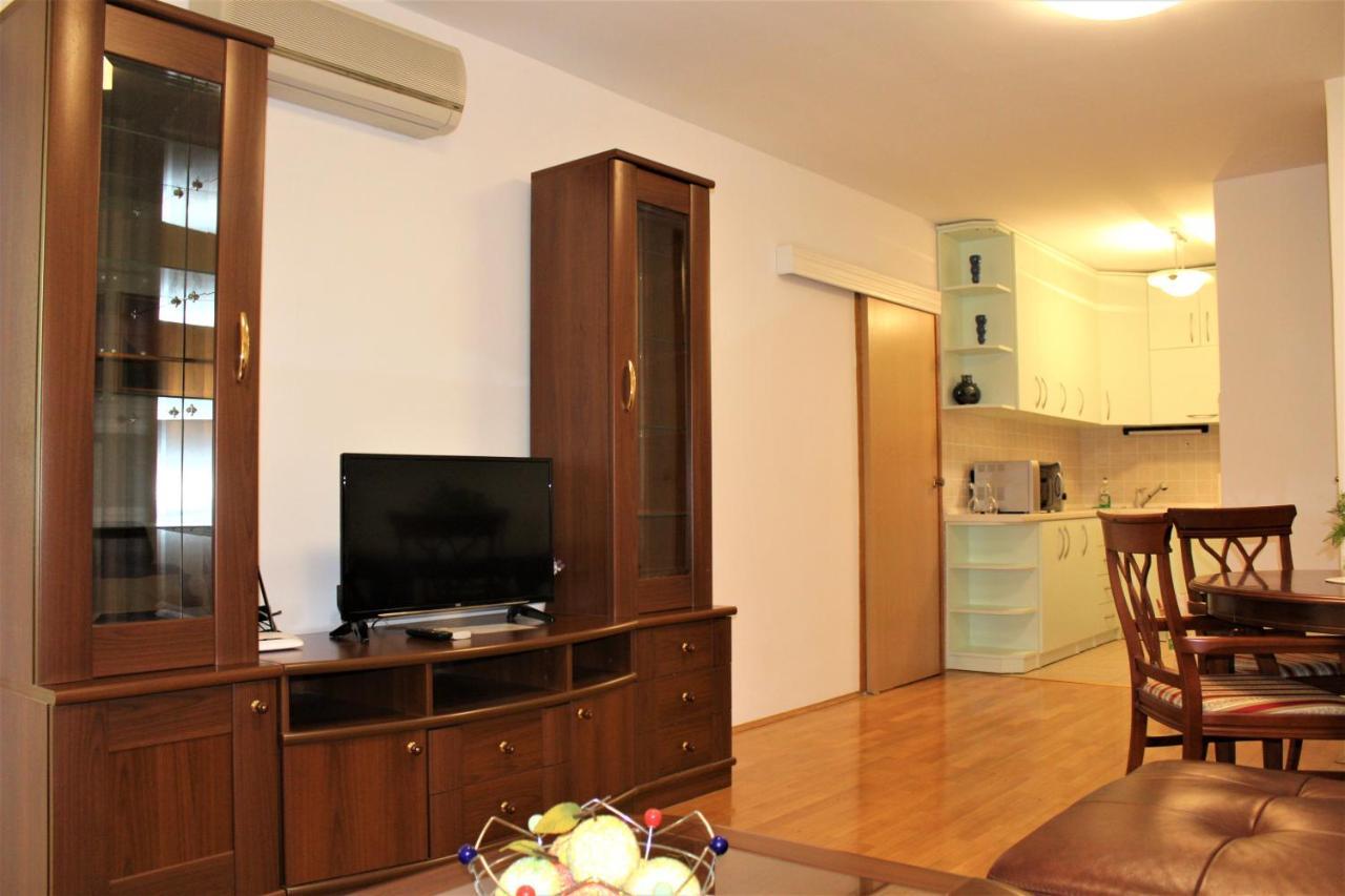 City Center Apartments Miro Makarska Buitenkant foto
